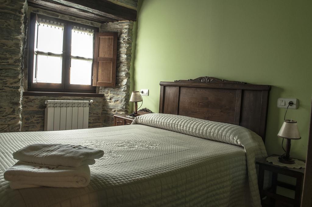 Apartamentos A Retoral Coana Chambre photo